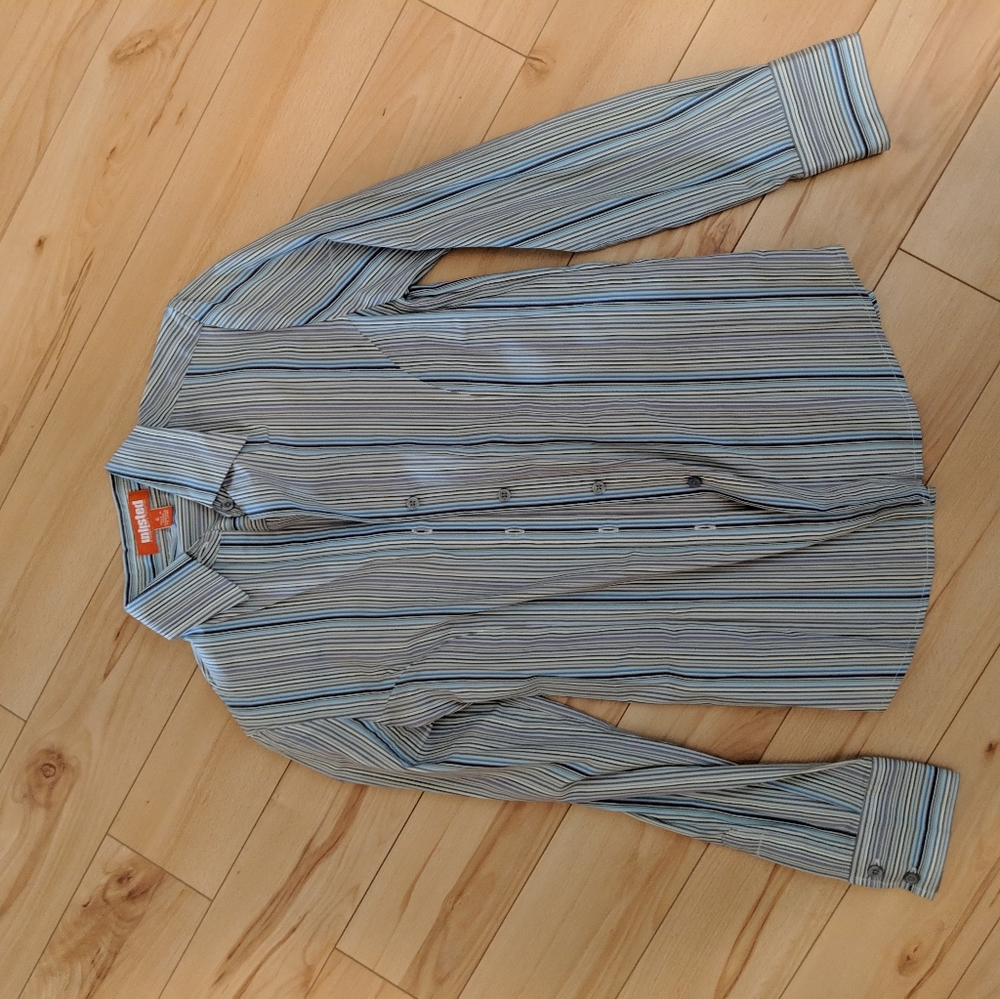 🌼2/$15 Stripe Blouse